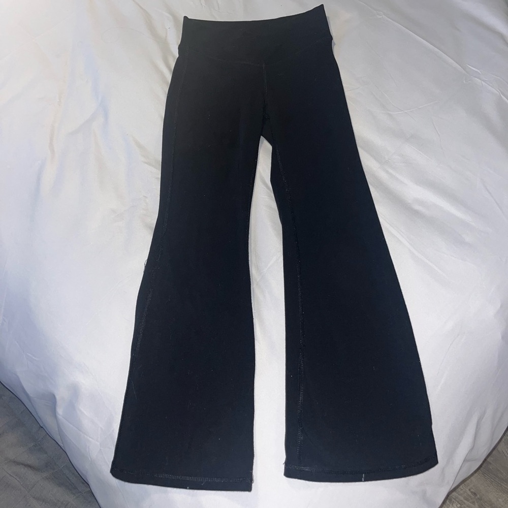 Old Navy Active High-Rise Black Flare Leggings